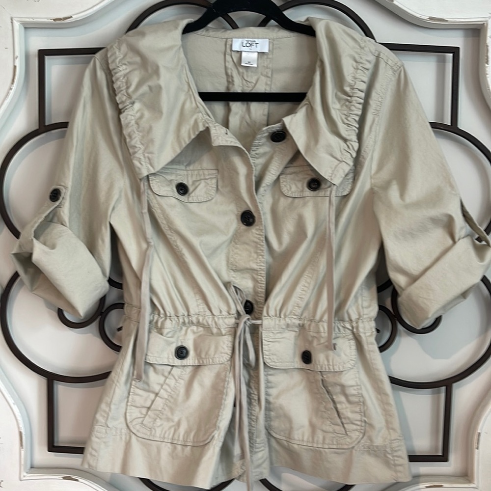 ANN TAYLOR LOFT UTILITY JACKET 6 POCKET TAN SIZE MEDIUM